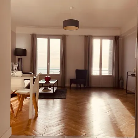 公寓 2 Avec Terrasse Vue Sur La *